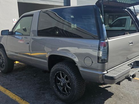 Used 1996 Chevrolet Tahoe 4WD 2-Door image 23