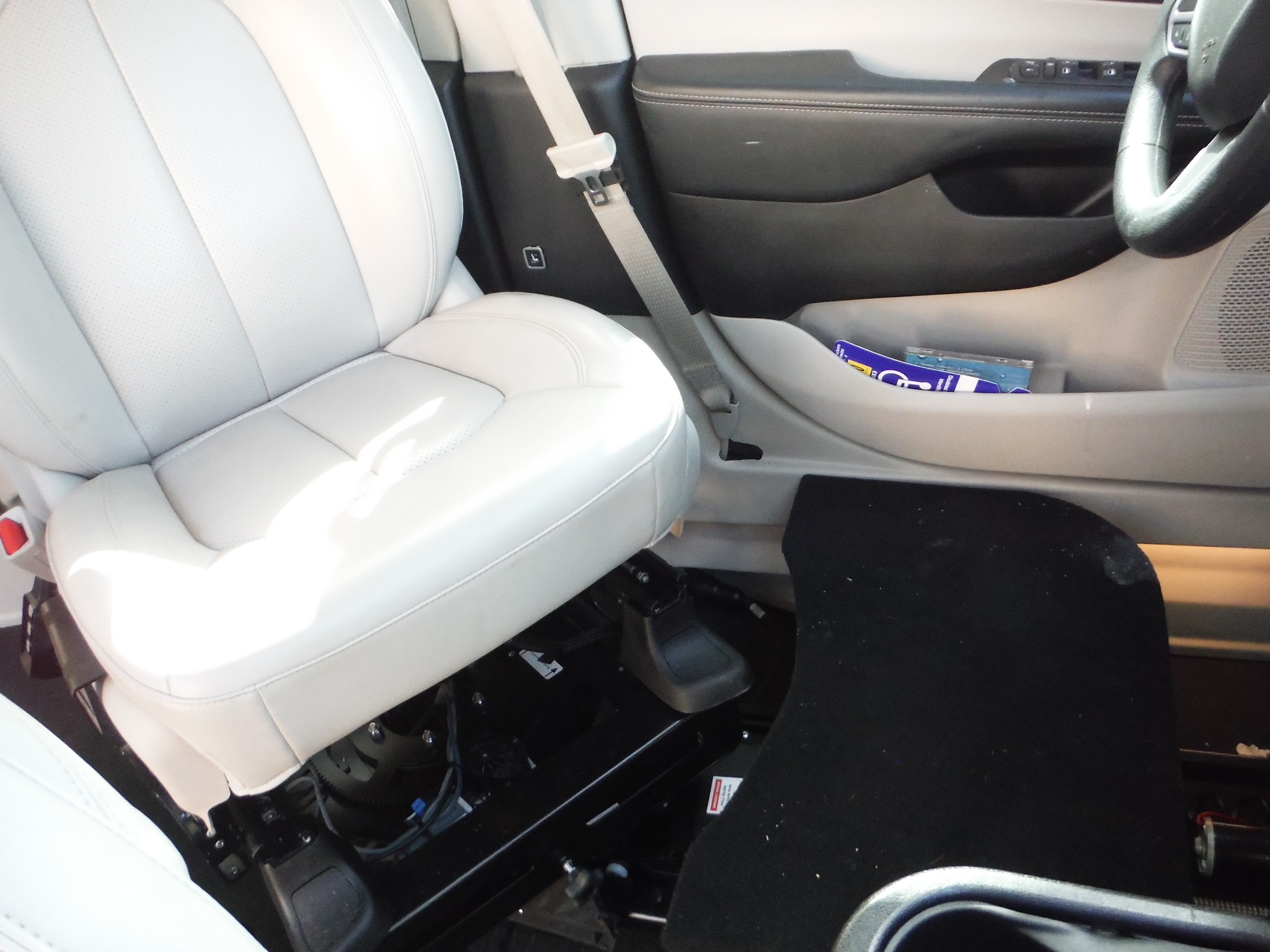Used 2021 Chrysler Voyager Lxi FWD image 15