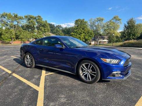 Used 2015 Ford Mustang Premium w/ Equipment Group 201A image 4