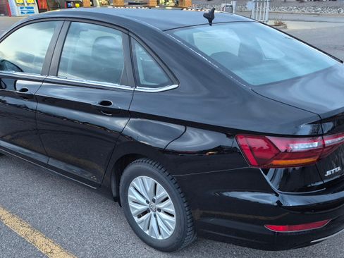Used 2019 Volkswagen Jetta S image 6