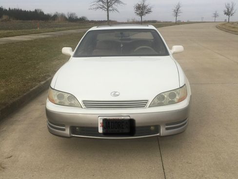 Used 1992 Lexus ES 330 w/ Leather Trim Pkg FWD image 4