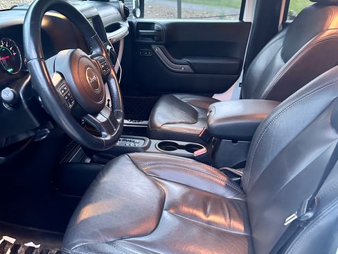 Used 2014 Jeep Wrangler Unlimited Sport w/ Quick Order Package 24S image 11