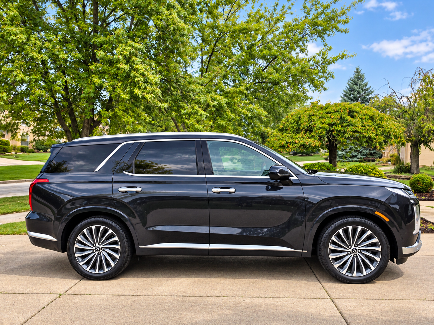 Used 2023 Hyundai Palisade Calligraphy AWD/4WD image 1