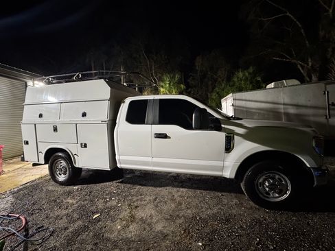 Used 2021 Ford F250 XL w/ Power Equipment Group image 15