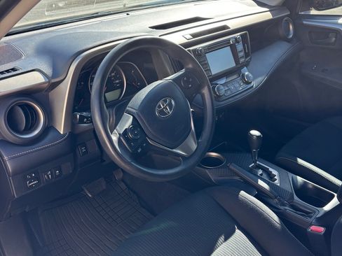 Used 2013 Toyota RAV4 XLE image 13