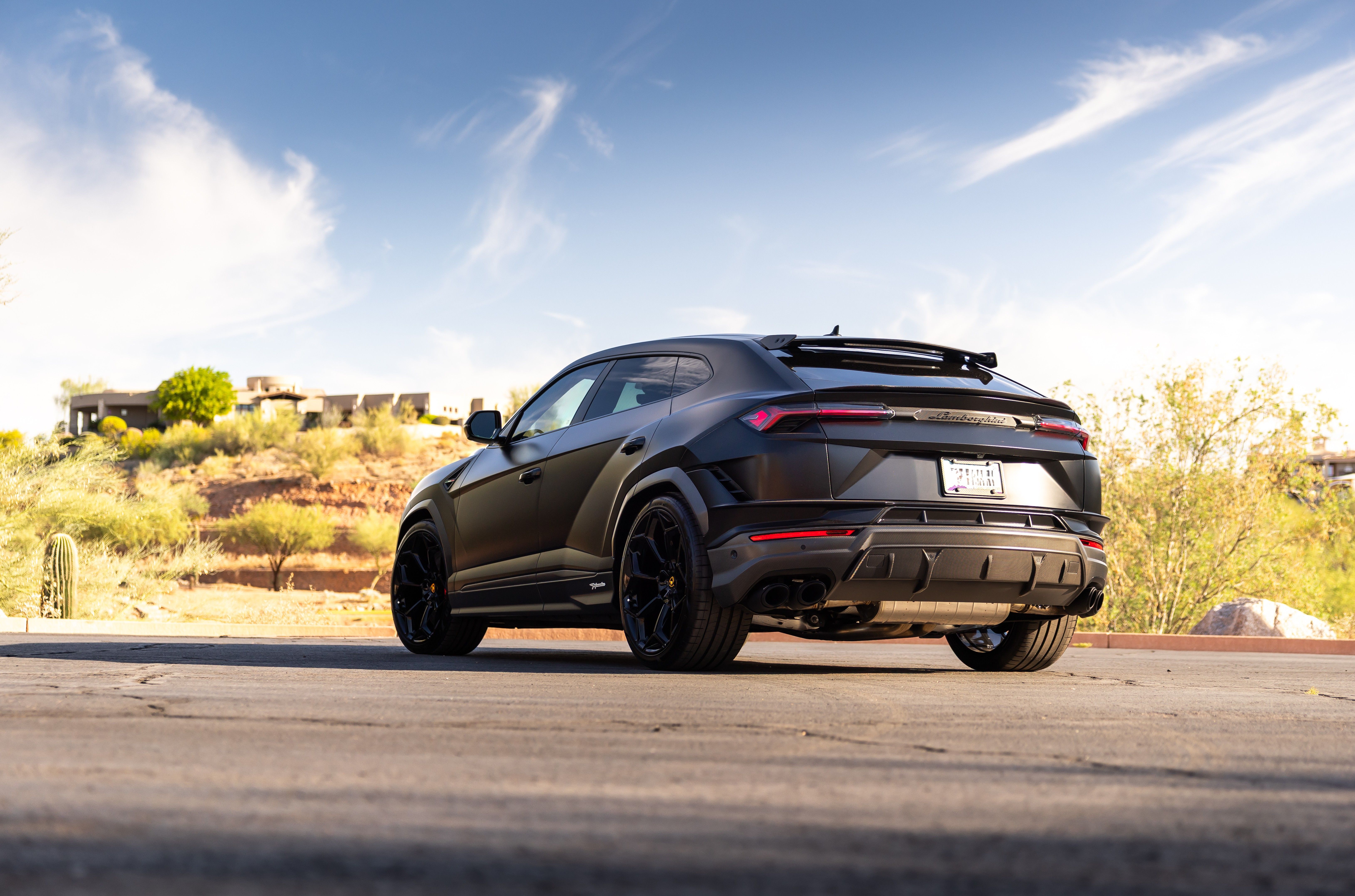 Used 2024 Lamborghini Urus Performante AWD/4WD image 2