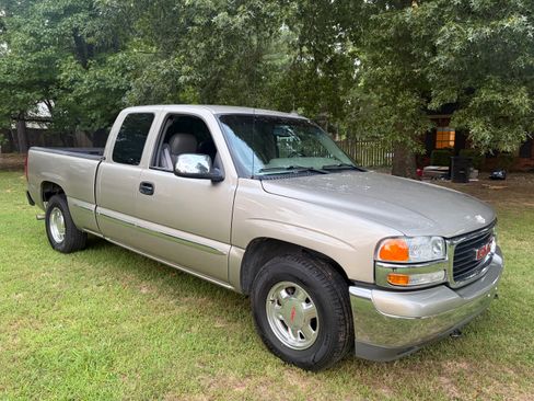 Used 2002 GMC Sierra 1500 2WD Extended Cab w/ SLT Marketing Option Pkg image 2