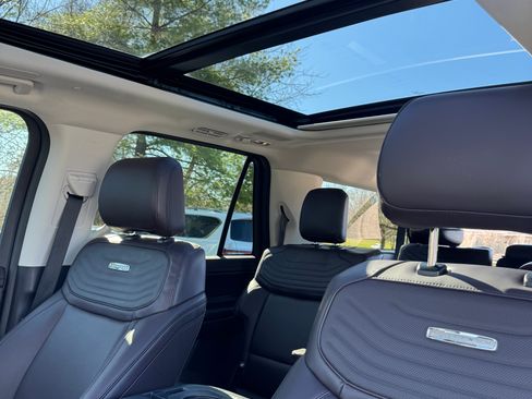 Used 2025 Ford Expedition Max Platinum w/ Platinum Ultimate Package image 19