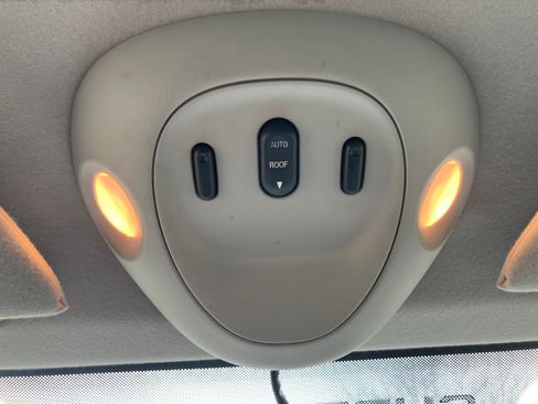 Used 2005 Ford F350 Lariat image 17