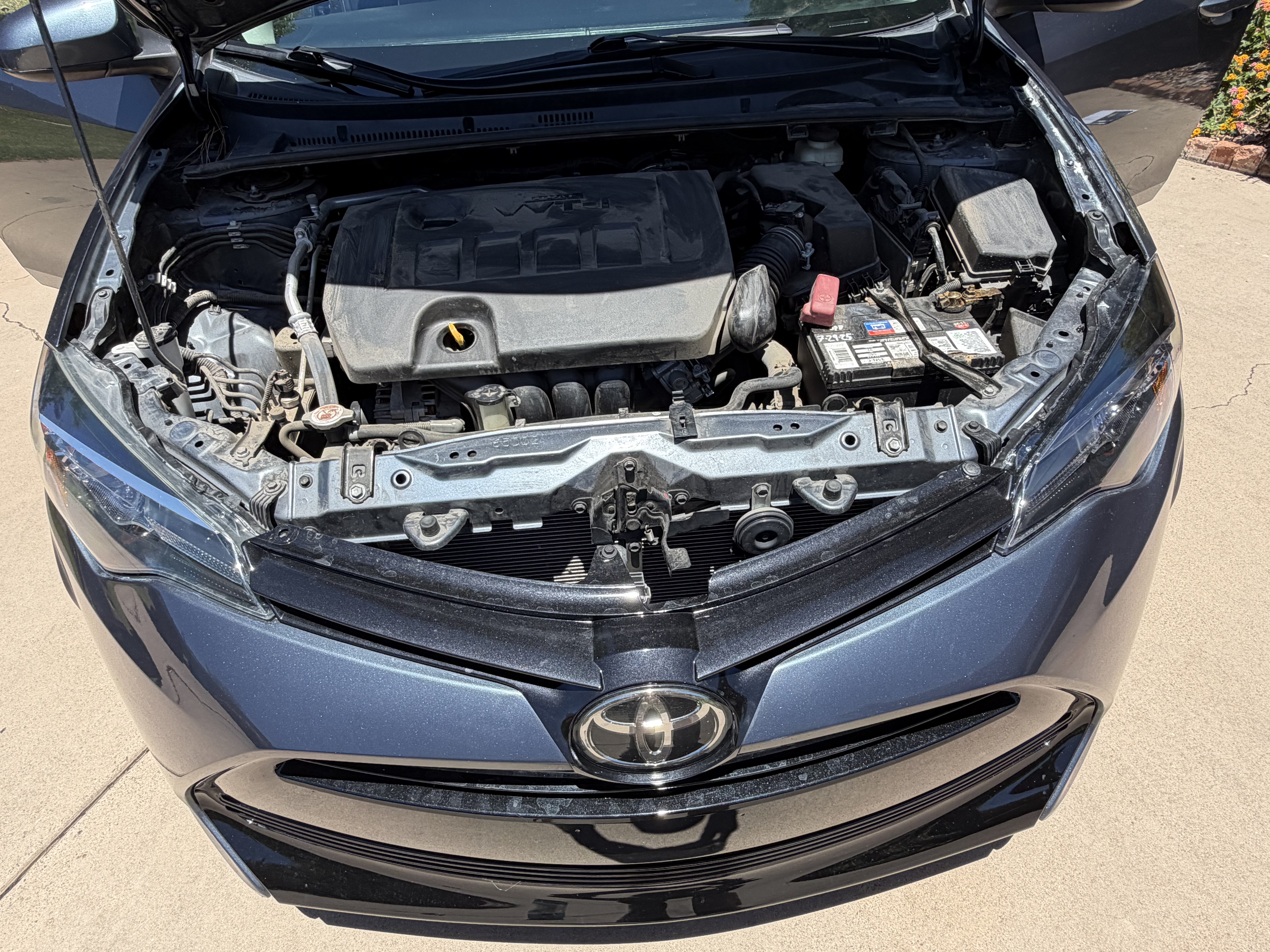 Used 2018 Toyota Corolla LE FWD image 5