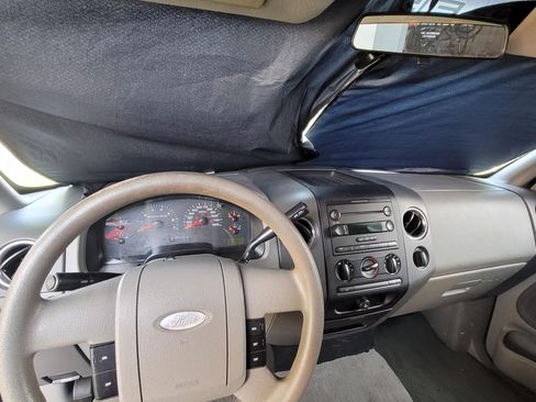 Used 2005 Ford F150 XLT image 8