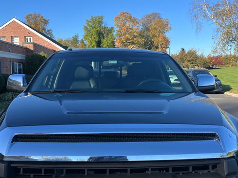 Used 2015 Toyota Tundra SR5 image 9