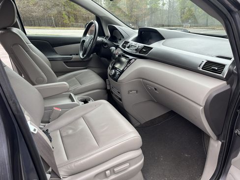 Used 2014 Honda Odyssey EX-L image 16