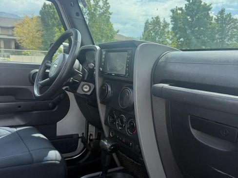 Used 2010 Jeep Wrangler Rubicon w/ Dual Top Group image 14