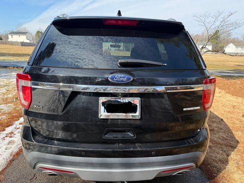 Used 2016 Ford Explorer XLT w/ Equipment Group 202A image 15