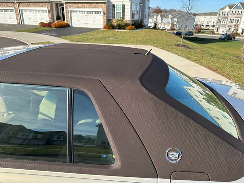 Used 2007 Cadillac DTS Luxury I w/ Trunk Convenience Package image 19