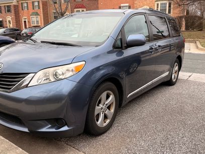 Used 2013 Toyota Sienna LE