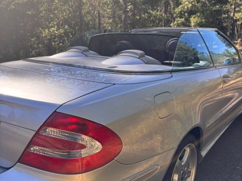 Used 2004 Mercedes-Benz CLK 500 Cabriolet image 2