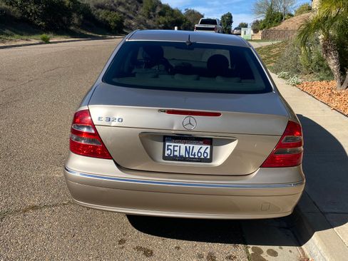 Used 2003 Mercedes-Benz E 320 Sedan image 5