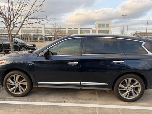 Used 2015 INFINITI QX60 FWD w/ Deluxe Touring Package image 4