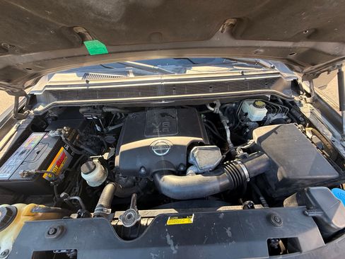 Used 2012 Nissan Armada SV image 12