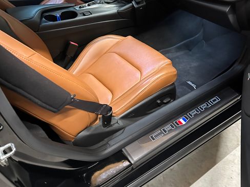Used 2017 Chevrolet Camaro LT RWD image 11