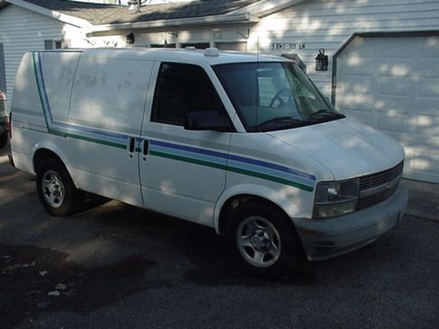 Used 2005 Chevrolet Astro image 2