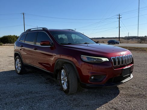 Used 2019 Jeep Cherokee Latitude w/ Popular Appearance Group image 6