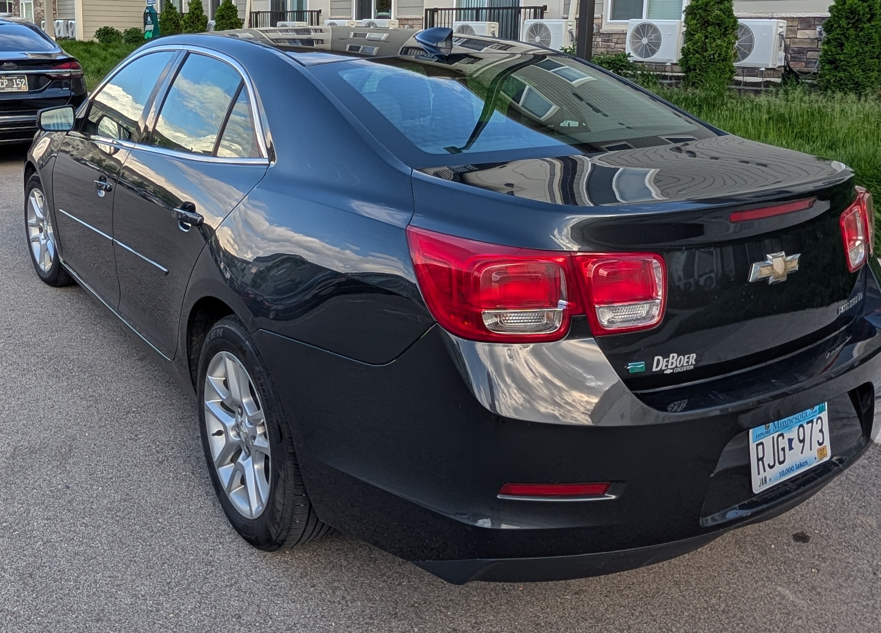 Used 2015 Chevrolet Malibu LT w/ Power Convenience Package FWD image 8