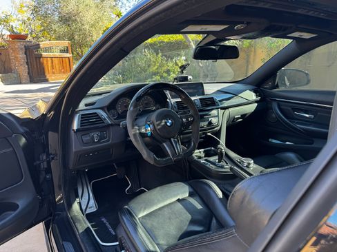 Used 2017 BMW M4 Coupe RWD image 12