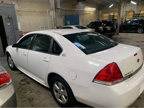 Used 2009 Chevrolet Impala LT FWD image 8