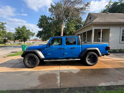 Used 2020 Jeep Gladiator Sport w/ Quick Order Package 24S AWD/4WD image 6