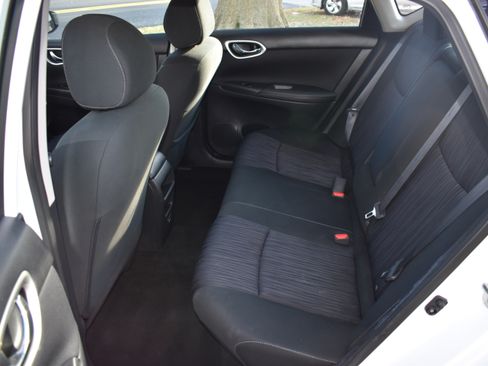 Used 2019 Nissan Sentra SV image 11