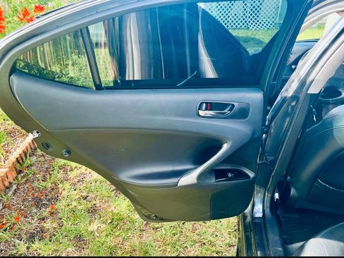 Used 2011 Lexus IS 250 image 9