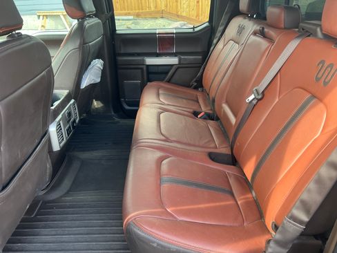 Used 2018 Ford F150 King Ranch w/ Equipment Group 601A Luxury AWD/4WD image 9