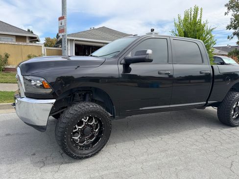 Used 2016 RAM 2500 Tradesman w/ Chrome Appearance Group AWD/4WD image 5