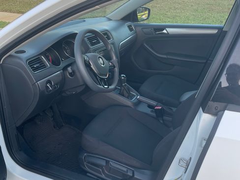Used 2016 Volkswagen Jetta SE image 14