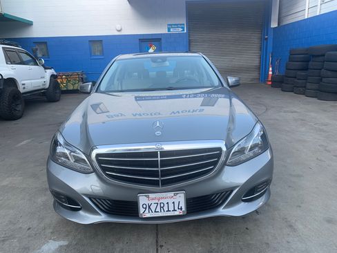 Used 2014 Mercedes-Benz E 350 4MATIC Sedan image 1
