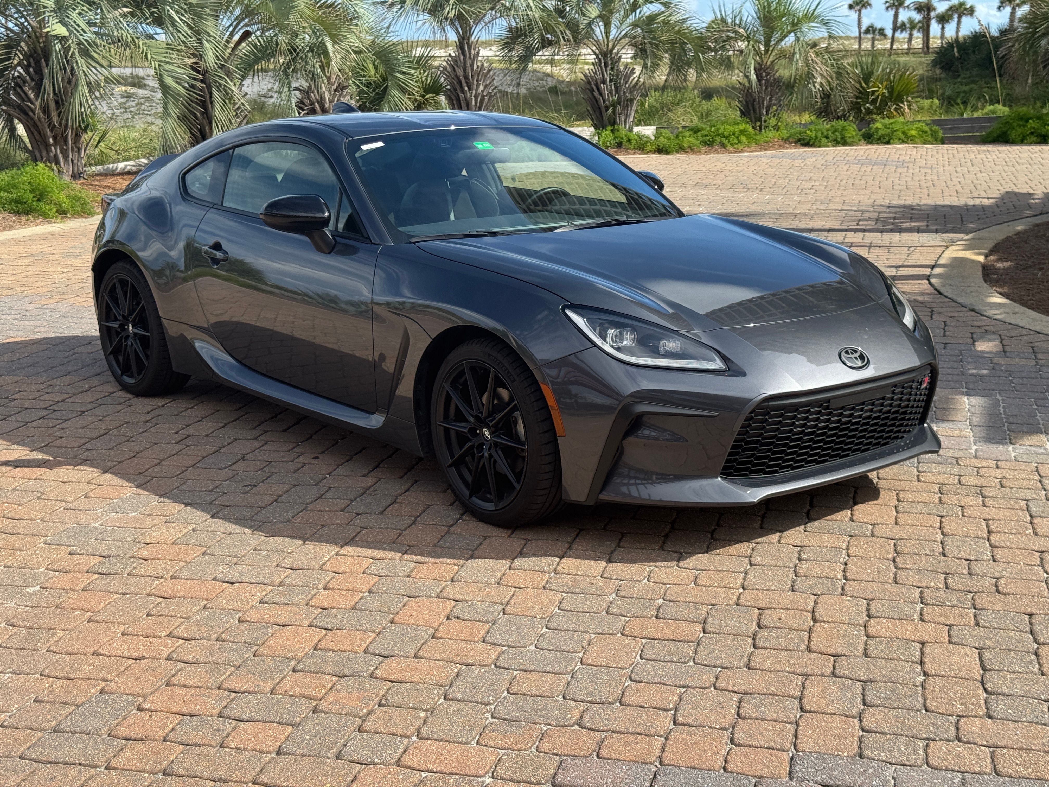 Used 2024 Toyota GR86 Premium RWD image 4