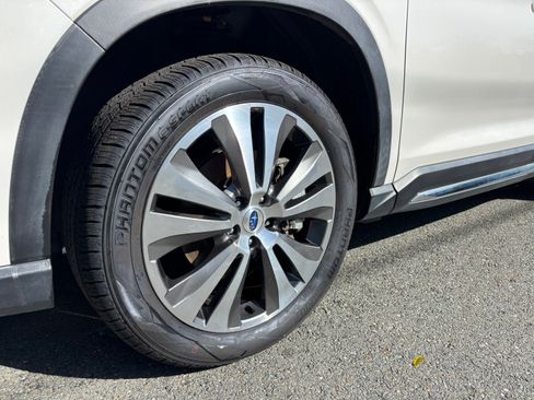 Used 2019 Subaru Ascent Limited image 16