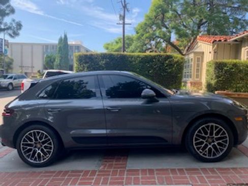 Used 2018 Porsche Macan Sport Edition AWD/4WD image 1