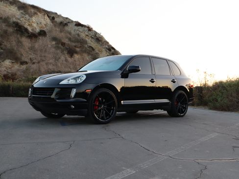 Used 2009 Porsche Cayenne S image 11