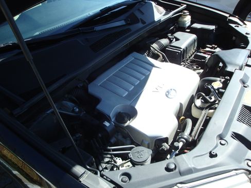 Used 2012 Toyota Highlander Limited w/ Tech Pkg image 23