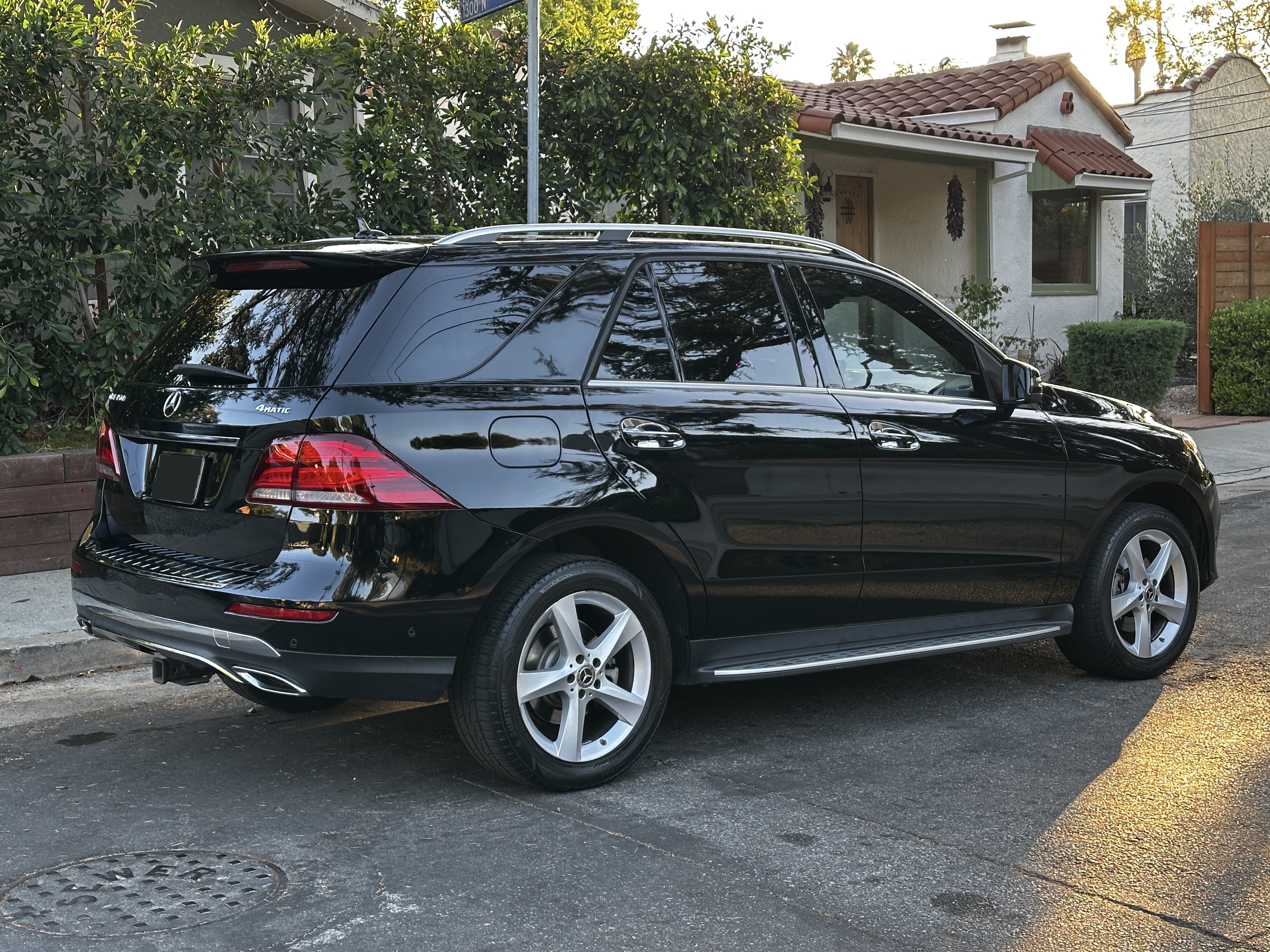 Used 2018 Mercedes-Benz GLE 350 4MATIC image 4