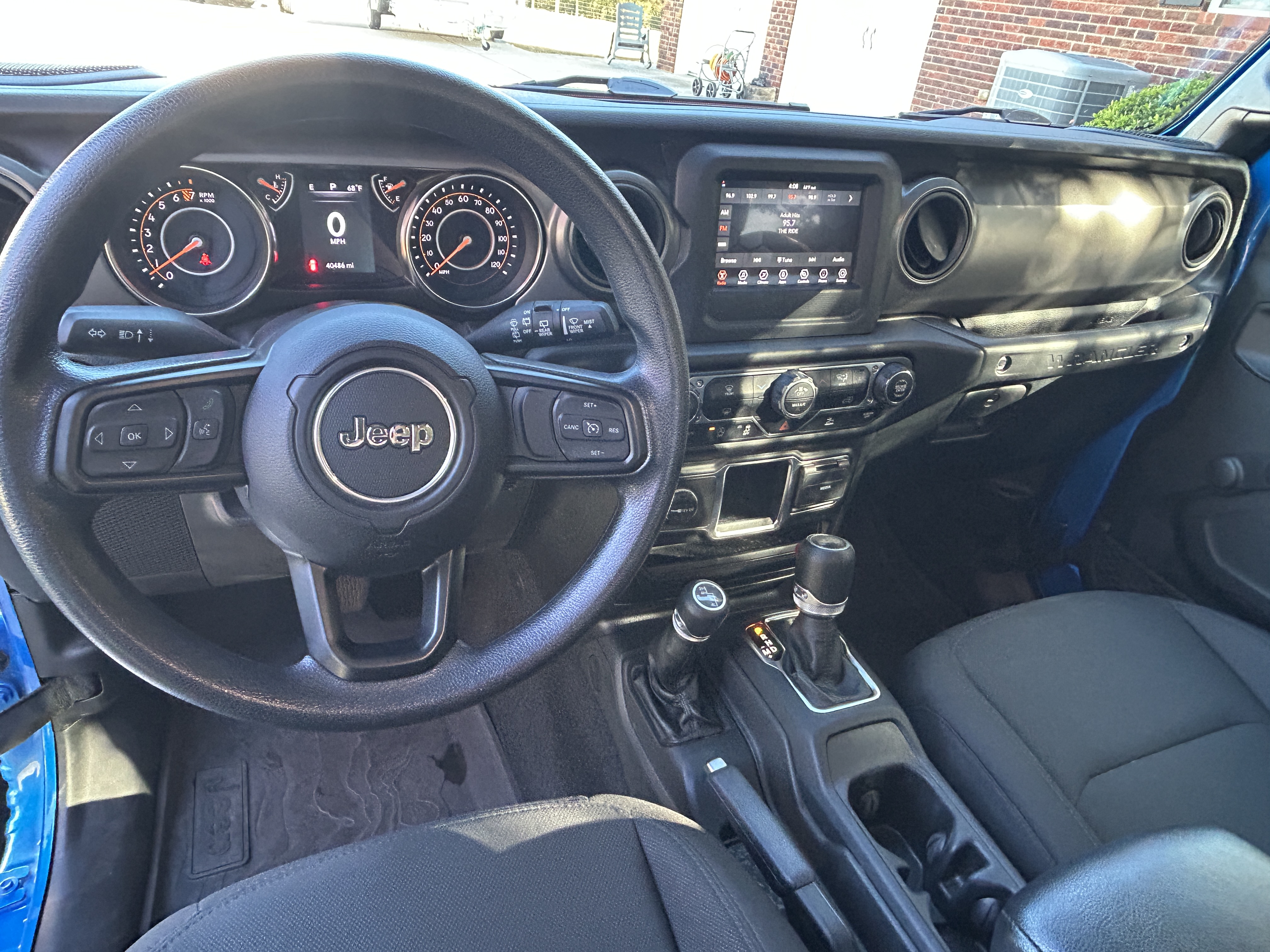 Used 2022 Jeep Wrangler Sport AWD/4WD image 16
