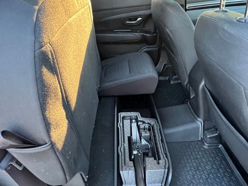 Used 2024 Hyundai Santa Cruz SEL w/ Activity Package image 17