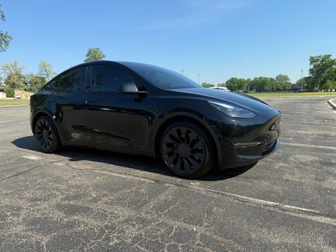 Used 2022 Tesla Model Y Performance AWD/4WD image 1