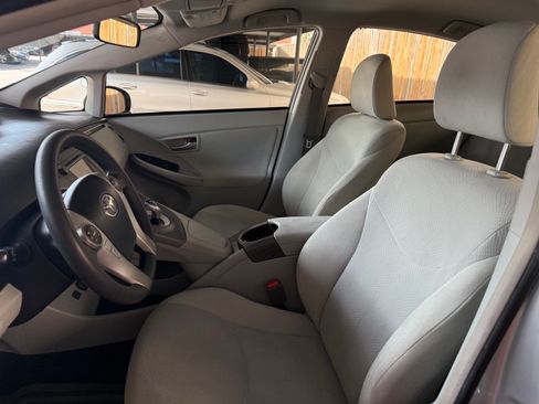 Used 2015 Toyota Prius Two FWD image 8