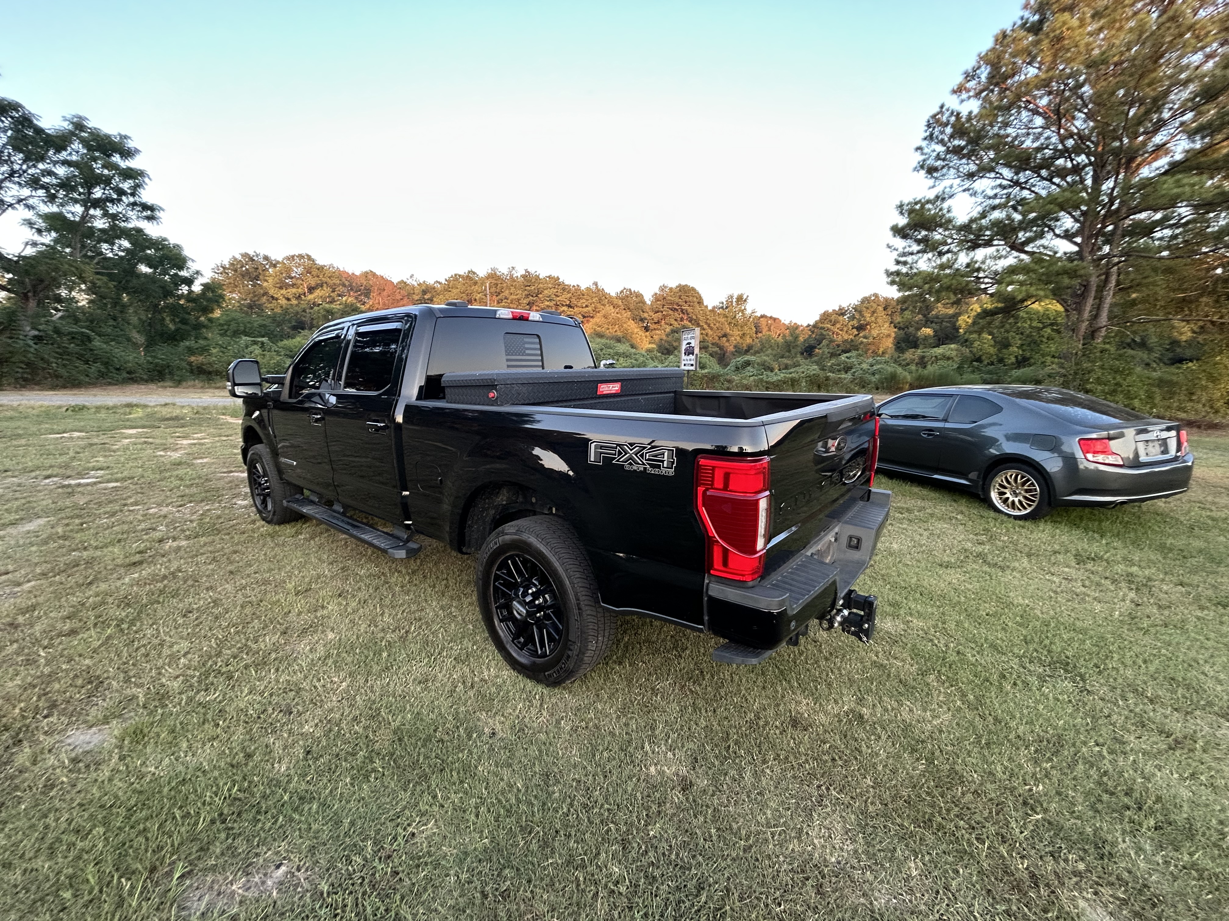 Used 2022 Ford F250 Lariat w/ Black Appearance Package AWD/4WD image 10