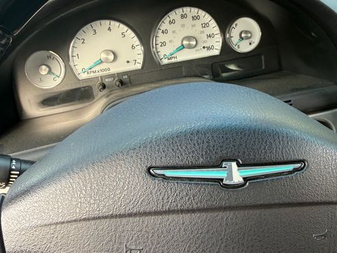 Used 2003 Ford Thunderbird image 5